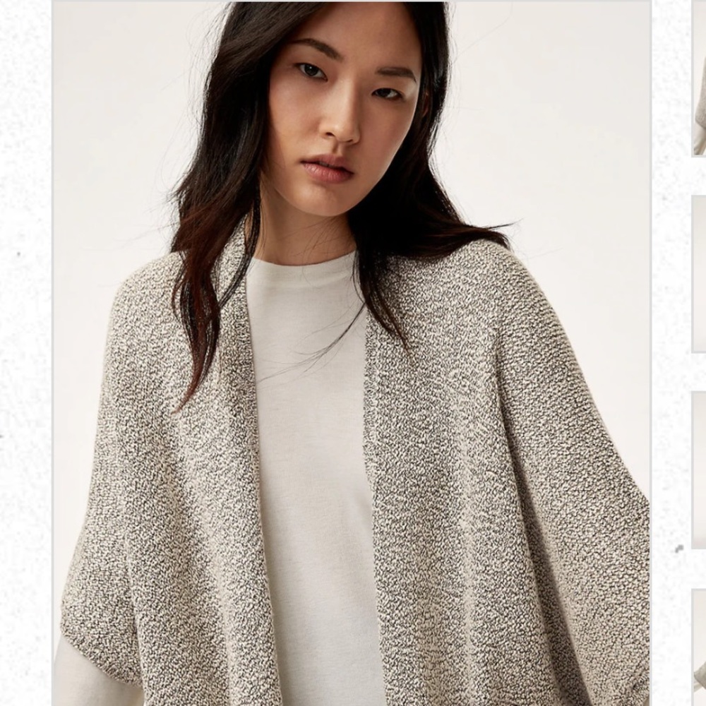 Aritzia Community Hooded Ionic Cape XS/S